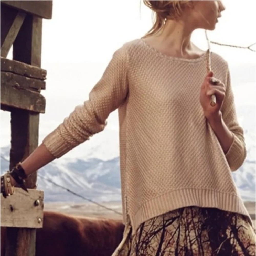 MOTH Anthropologie Shimmer Stitch Gold Open Knit Sweater Asymmetric Hem, Size‎ M